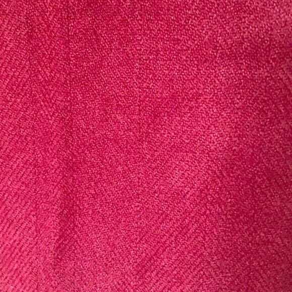 Deep red scarf - Picture 2 of 3